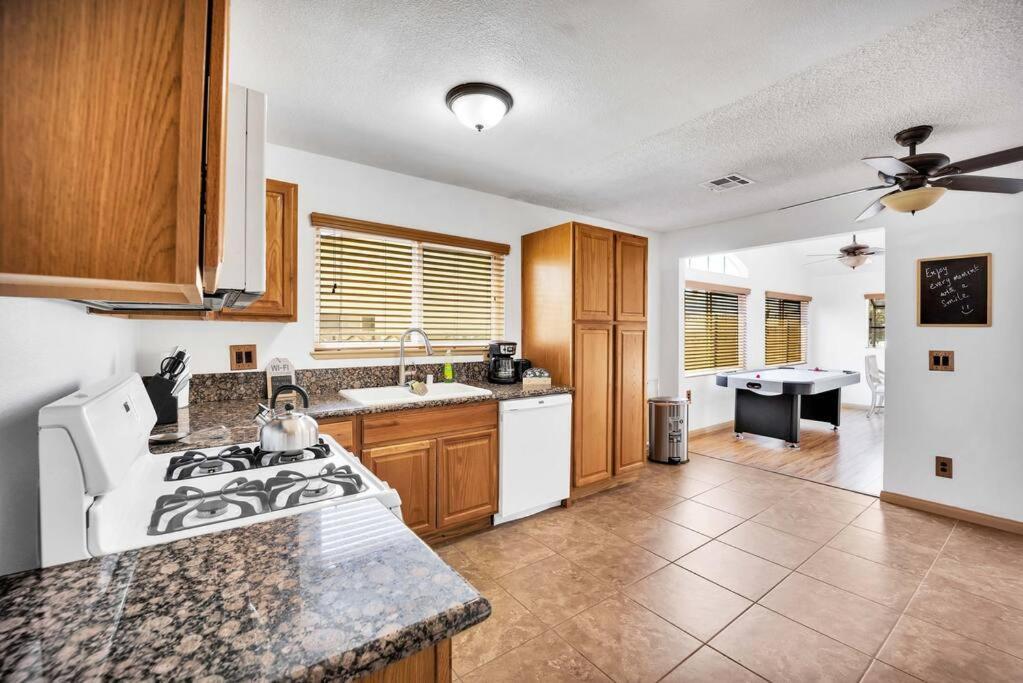 Centrally Located Spacious Vacation Hom 13 M Strip Λας Βέγκας Εξωτερικό φωτογραφία